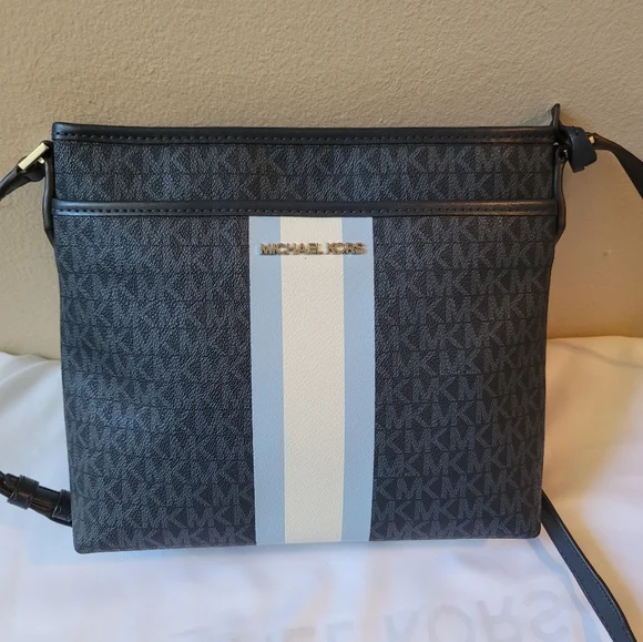 Michael kors crossbody bag - Picture 5 of 15